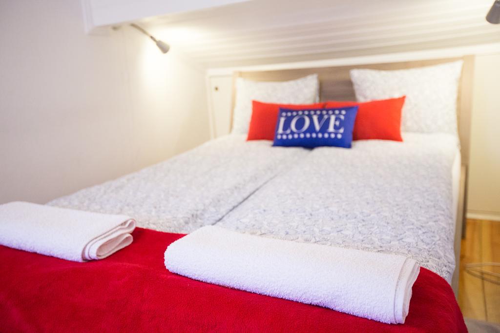 Duplex Alfama Apartment Lisbon Luaran gambar